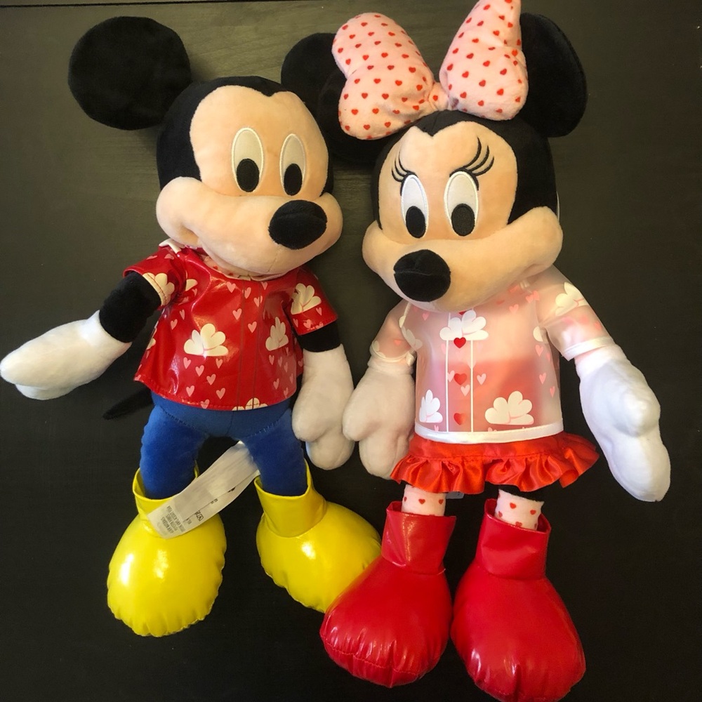 Mickey and Minnie valentine plush
